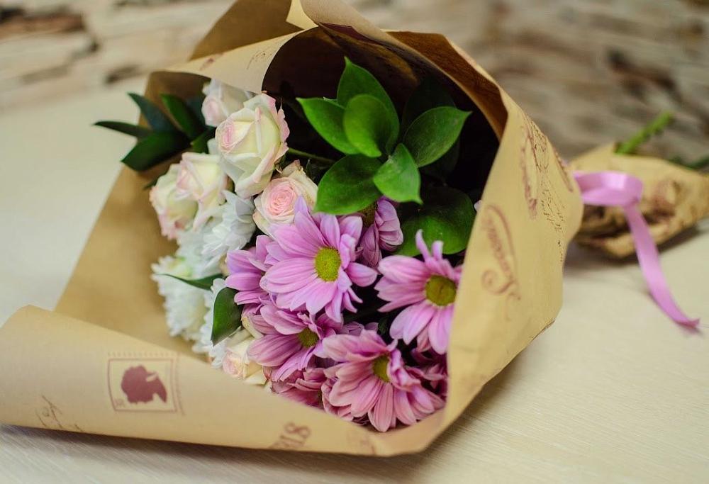 Букет цветов из: Розы и Хризантемы в Серпухов-15