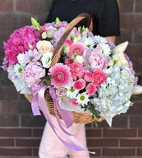 Цветочная композиция из Розы, Хризантемы, Пионы и Лизиантусы в корзине #REPLACE_PRED# Серпухов-15