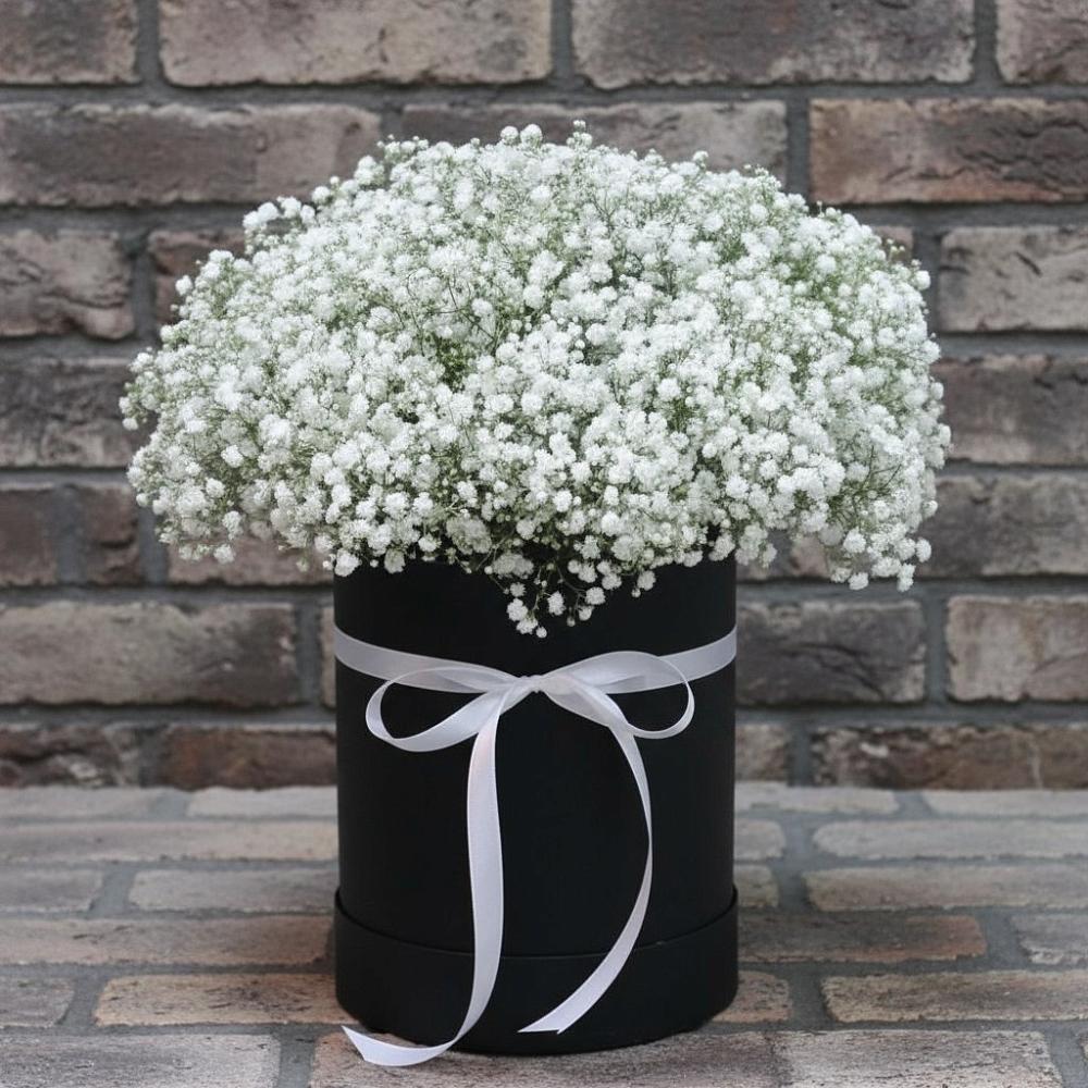 Цветочная композиция из Гипсофила в шляпной коробке в Серпухов-15