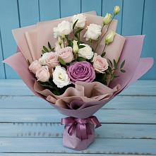 Букет цветов из:  Розы и Лизиантусы в Серпухов-15