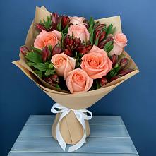 Букет цветов из:  Розы и Альстромерии в Серпухов-15
