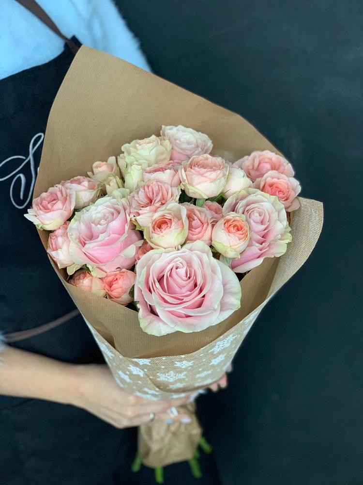 Букет цветов из: Хризантемы и Розы в Серпухов-15