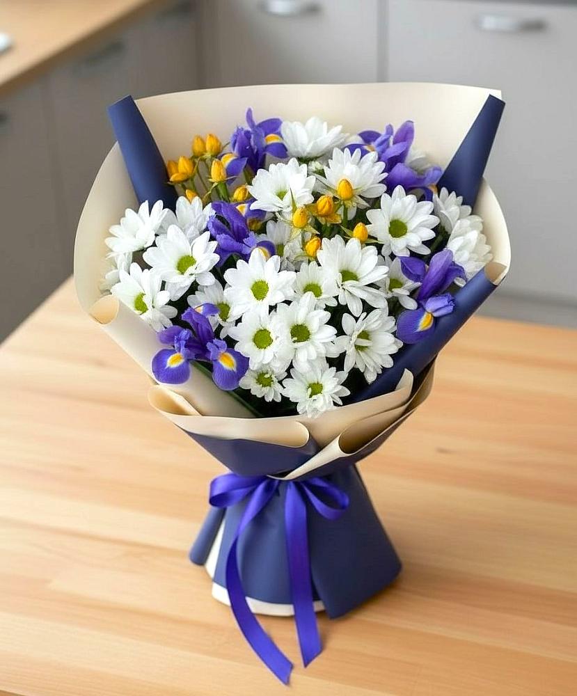 Букет цветов из: Розы, Ирисы и Хризантемы в Серпухов-15