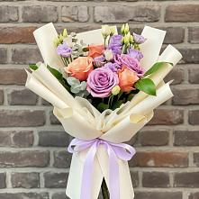 Букет цветов из:  Лизиантусы и Розы #REPLACE_PRED# Серпухов-15