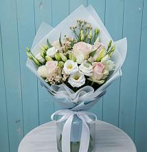 Букет цветов из:  Розы и Лизиантусы в Серпухов-15