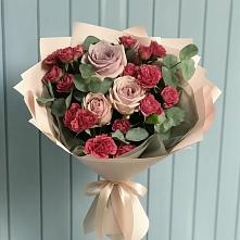 Букет цветов из:  Гвоздики и Розы в Серпухов-15