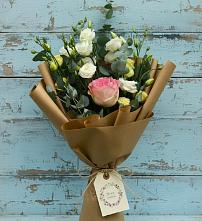 Букет цветов из:  Розы и Лизиантусы в Серпухов-15