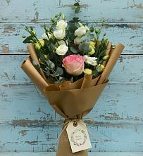 Букет цветов из:  Розы и Лизиантусы в Серпухов-15