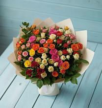 Букет Микс из разноцветных кустовых роз в Серпухов-15