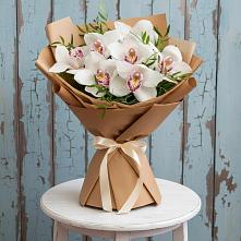 Букет цветов из:  Орхидеи и Розы в Серпухов-15